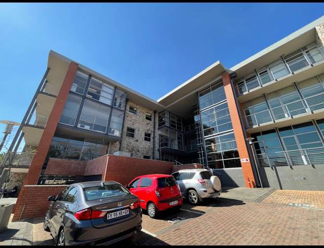 296M² OFFICE TO LET IN BRYANSTON